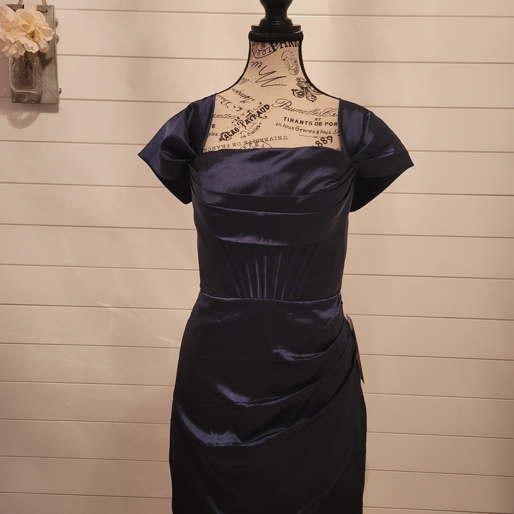 Brand NWT Wear Your Love Sz. 6 navy blue satin cocktail dress